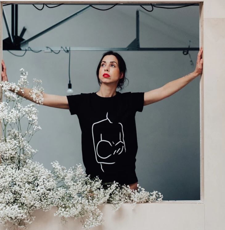 Borstvoeding T-Shirt - "Motherhood" 1 Borstvoeding T-Shirt - "Motherhood"
